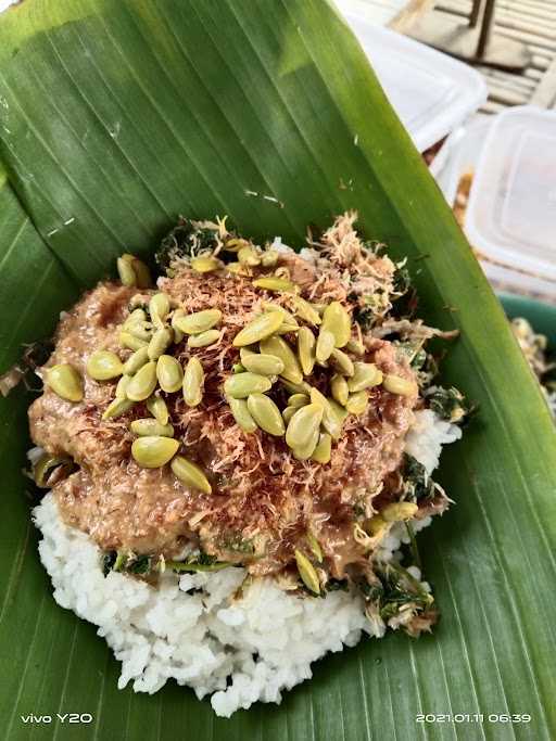 Kedai Nasi Pecel Mbak Santi 6