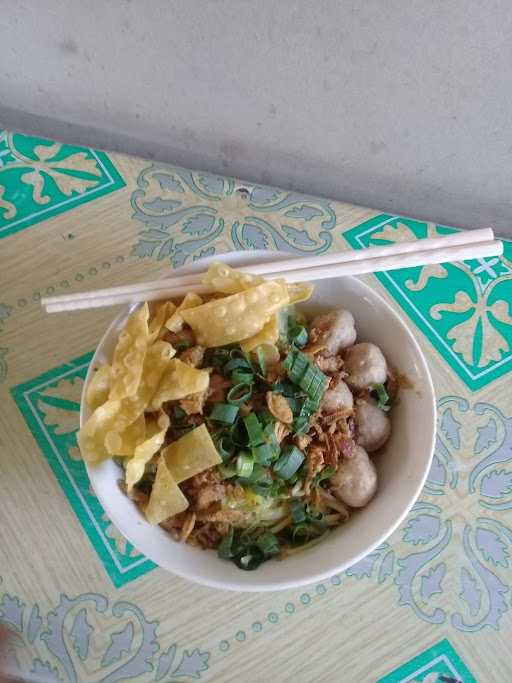 Mie Ayam Bakso Riski Goyang Lidah 3