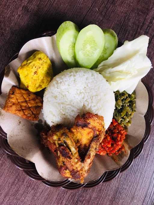 Bebek Ayam Goreng Soto Kamayi 2