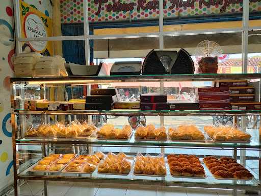 Khasanah Sari Cake And Bakery 9