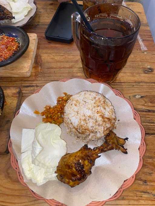 Waroeng Sambal Bakar Kosambi Karawang 8