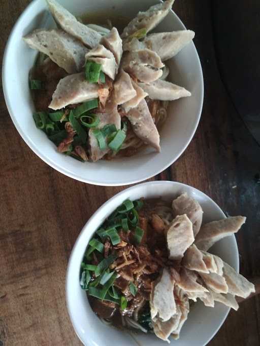 Mie Ayam & Bakso Aurel 4