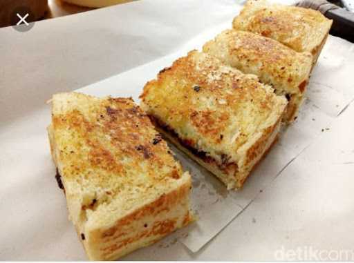 Roti Bakar Tiara 9