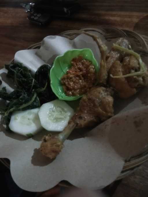 Warung Makan Penyetan Mbak Ana 9