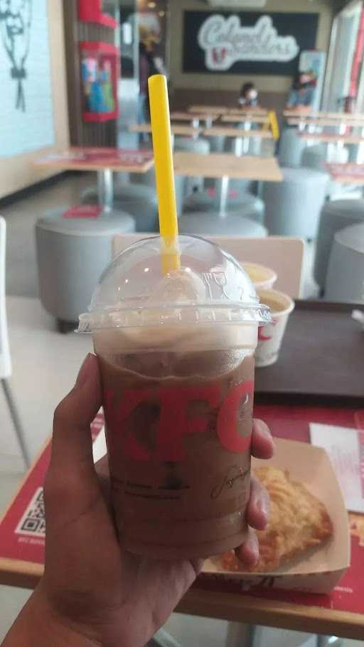 KFC - Royal Klaten 8