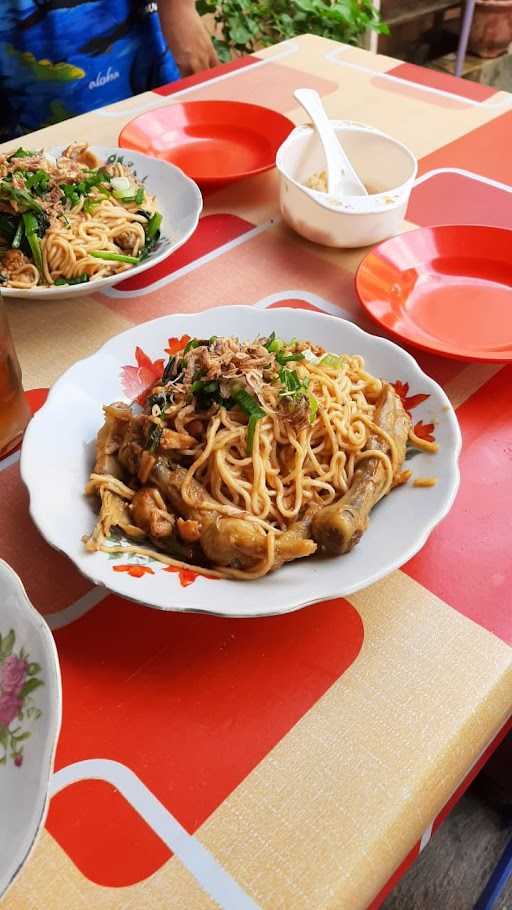 Mie Ayam Cakar & Mie Ayam Goreng Bu Yuni 9