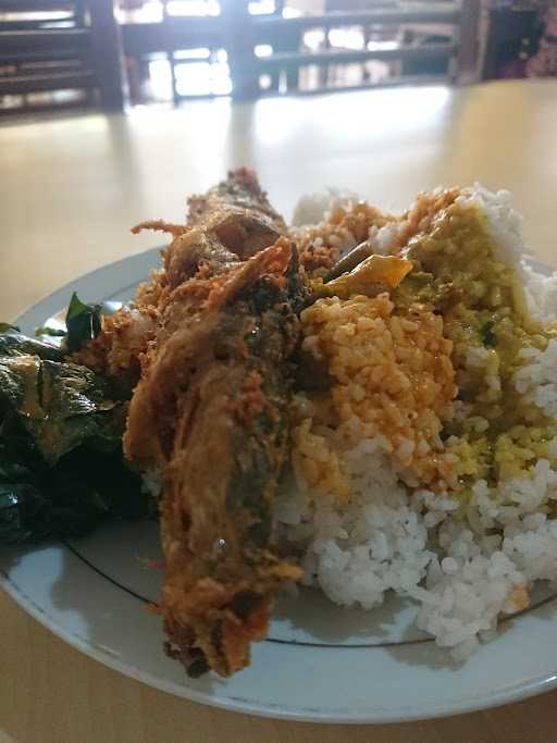 Rumah Makan Padang Murah 8