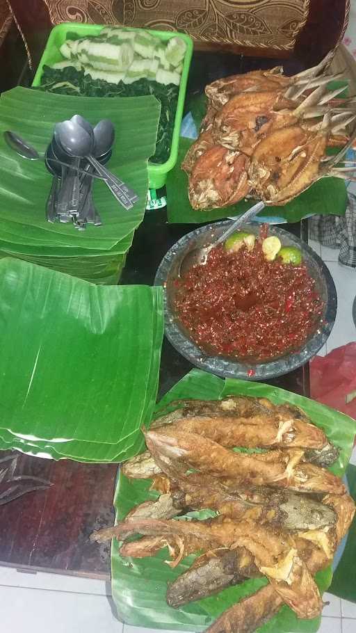 Warung Lesehan Sambel Uleg 5