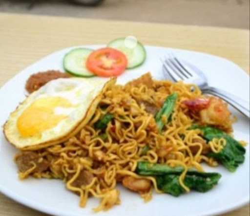 Lumintu Kawan Baik(Jajanan Siap Saji _Nasgor&Bakmi) 5