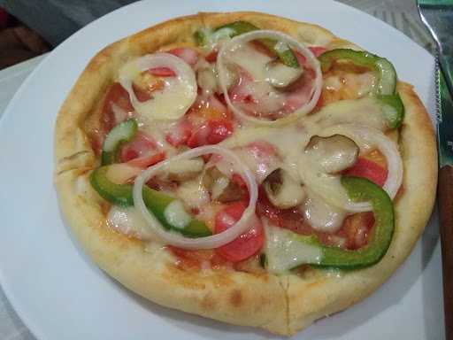 Home'S Pizza 5