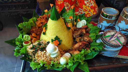 Nasi Kuning Putri / Menerima Pesanan Nasi Box / Snack 9