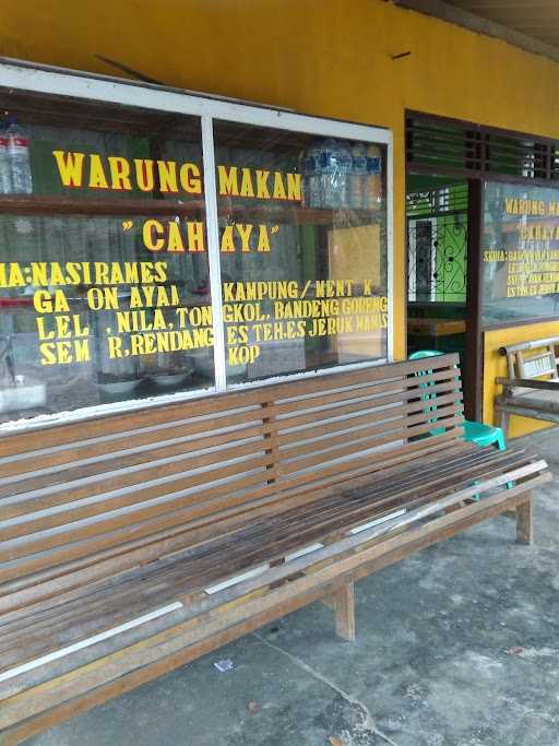 Warung Makan Cahaya 4