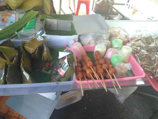 Bikang Panas & Kue Basah Mekarsari 7