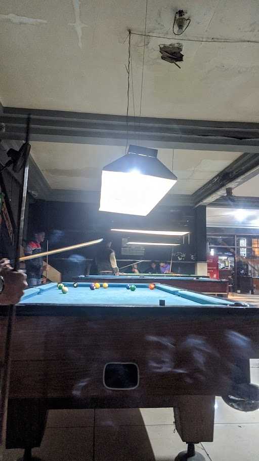 Cue Pool & Cafe 1