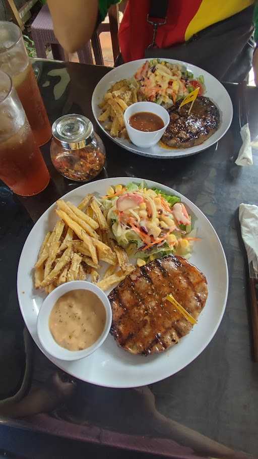 Meet Meat Steak (Grill), Semeru 1