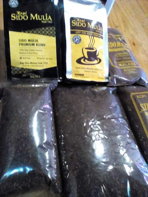 Sido Mulia Coffee And Grocery Store 6