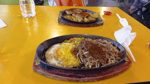 Fat Panda Pepper Steak & Hotplate 1