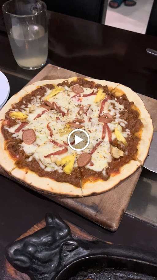 Malibu Steak ‘N’ Pizza Terusan Kawi 5