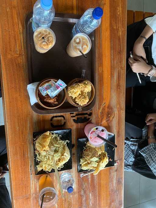 Mie Gacoan Jl. Jakarta Kota Malang 5