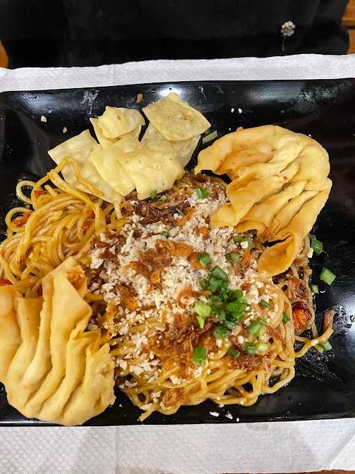 Mie Gacoan Jl. Jakarta Kota Malang 8