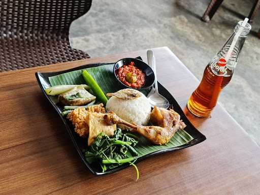 Nasi Tempong Srikandi Malang Depan Stasiun 3