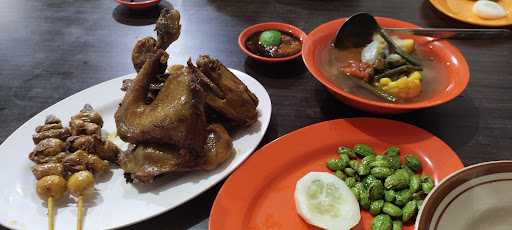 Prambanan Sari Ayam Goreng 4