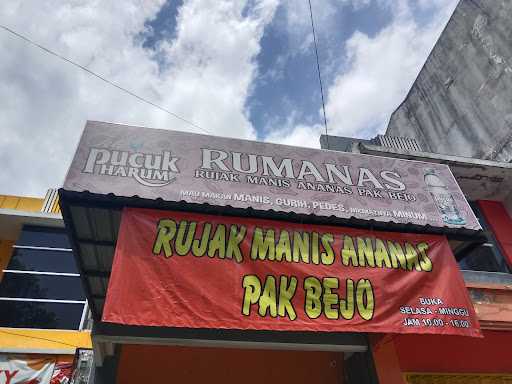 Rujak Manis Ananas Pak Bejo 1