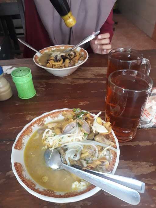 Soto Ayam Lamongan Tanjung Restaurant 8