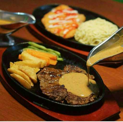 Waroeng Steak & Shake - Klojen Malang 3