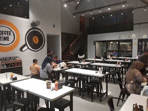 Waroeng Steak & Shake - Klojen Malang 4