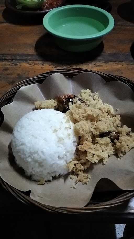 Warung Ayam Goreng Laos Cak Qathenk 7