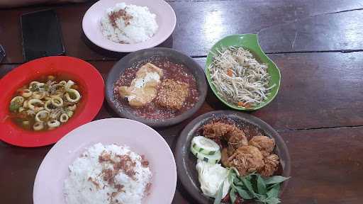 Warung Lalapan Bang Hasan 8