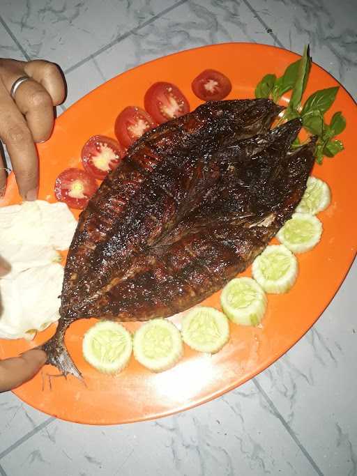 Warung Manalagi Ikan Bakar 3