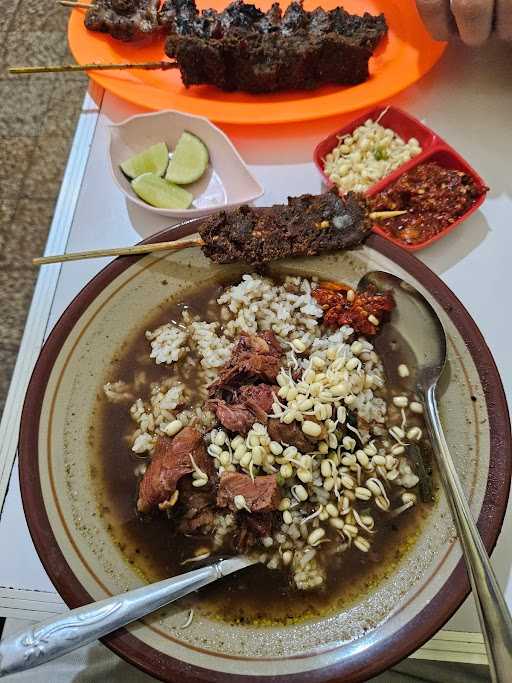 Warung Soto Dan Rawon Kiroman (Mak Cem) 6