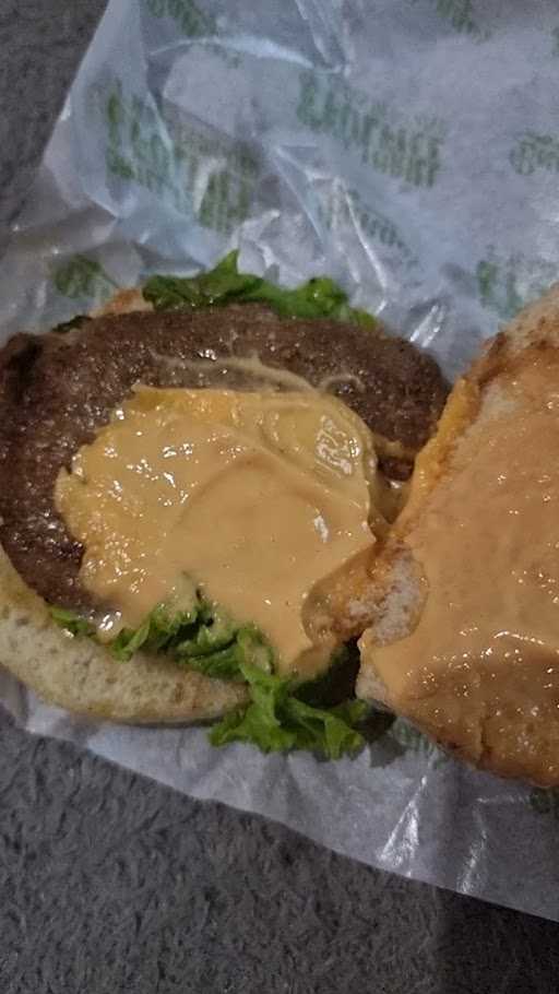 Burger Bangor Klungkung Bali 1