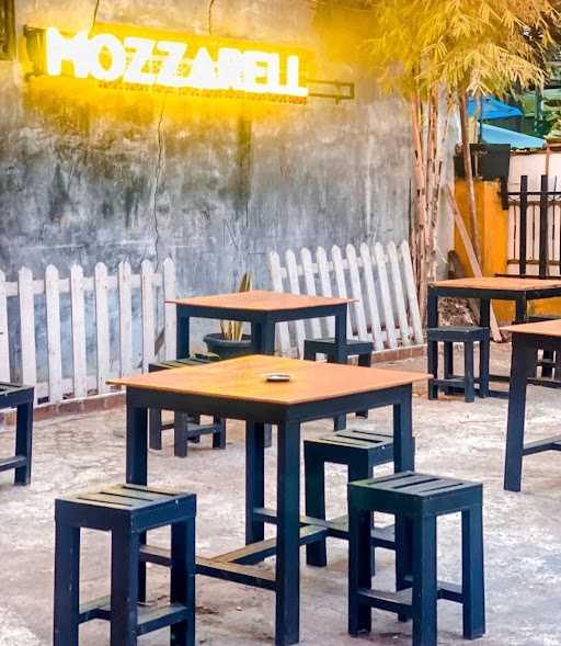 Mozzarell Cafe 7