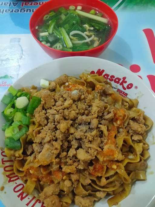 Bakmi Awat - Kelapa Gading 6