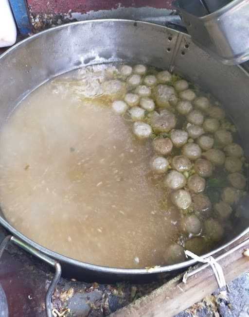 Bakso & Mie Ayam Pojok Sari 10