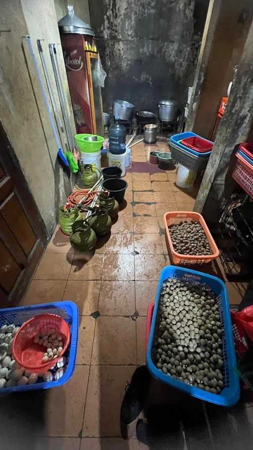 Bakso & Mie Ayam Pojok Sari 4