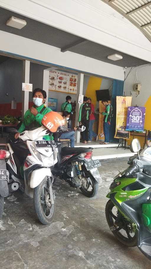 Geprek Bensu Tanjung Priok 10