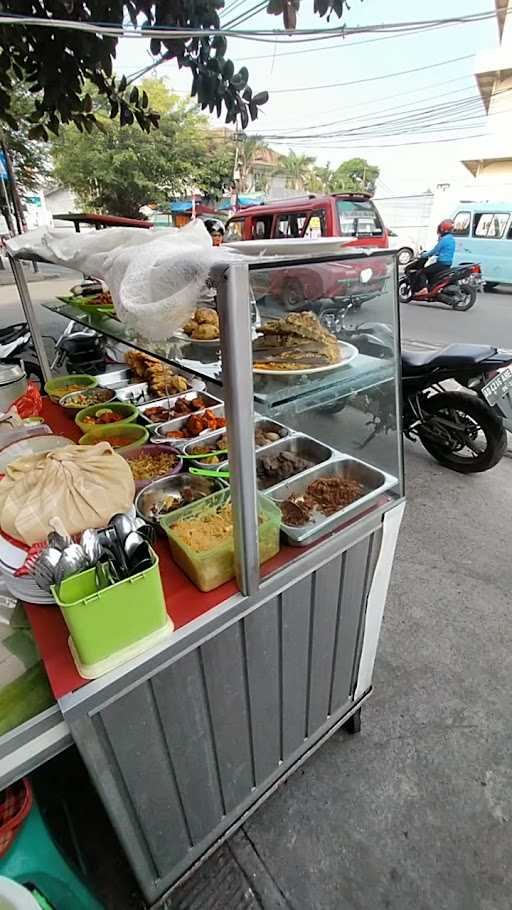 Nasi Kuning Ikan Cakalang 8