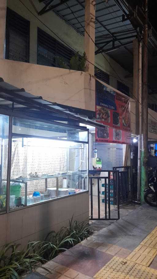 Rumah Makan Lapo Tta 1