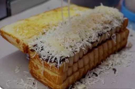 Martabak & Roti Bakar Sawargi 7