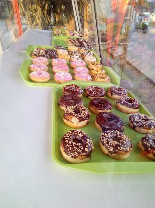 Razka Donuts 4