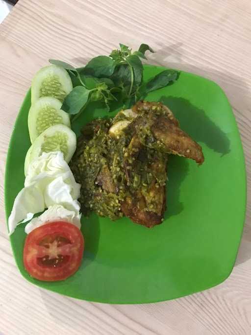 Kaldera Ayam Penyet Sambal Hijau Soup & Soto 2