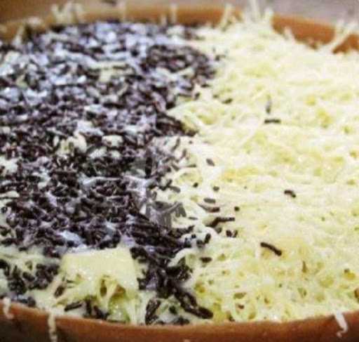 Martabak Manis Bintang Jaya. 6