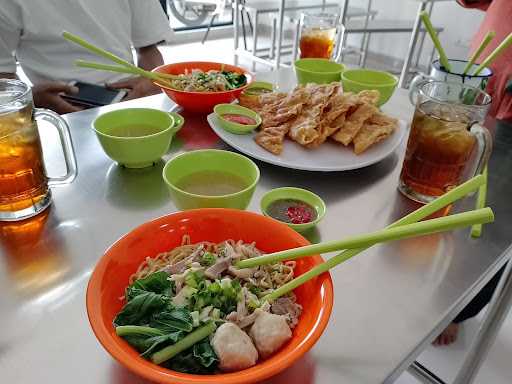 Mie Ayam Kesawan 3