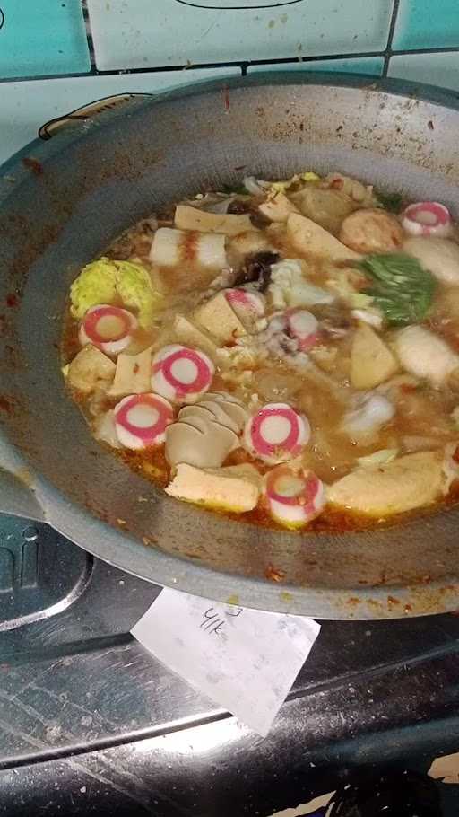 Seblak Perasmanan Kedai Sangkur Teh Eni 8