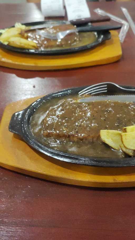 Hawker'S Steak Kediri 4