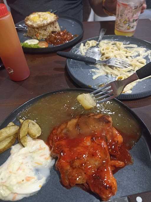 Hawker'S Steak Kediri 2